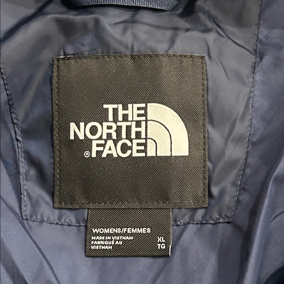 THE NORTH FACE | Women's Ruby Parka - Picture 8 of 10